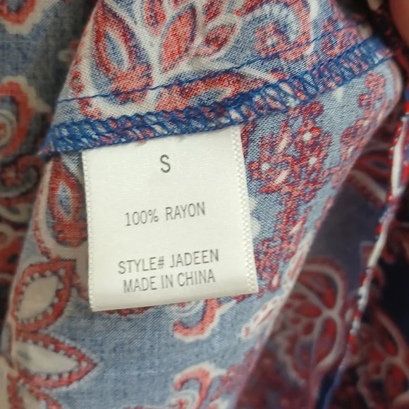 Francesca’s Maxi Dress. Style Jadeen Size Small shoulder. - Picture 5 of 15